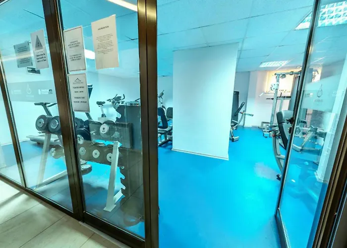 Belvedere Club F403 *